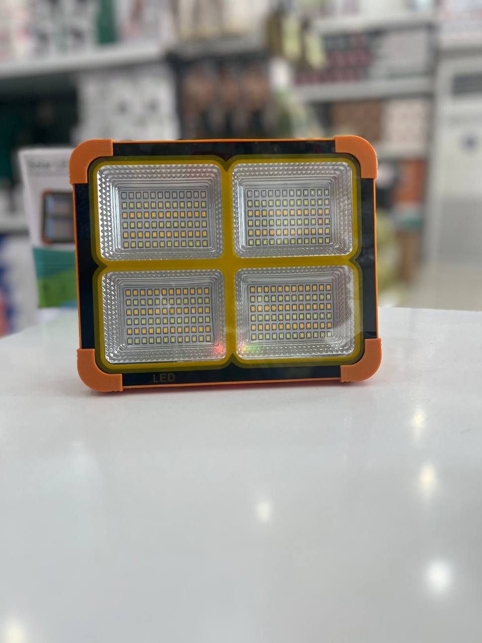 پروژکتور شارژی خورشیدی 1200 وات LED